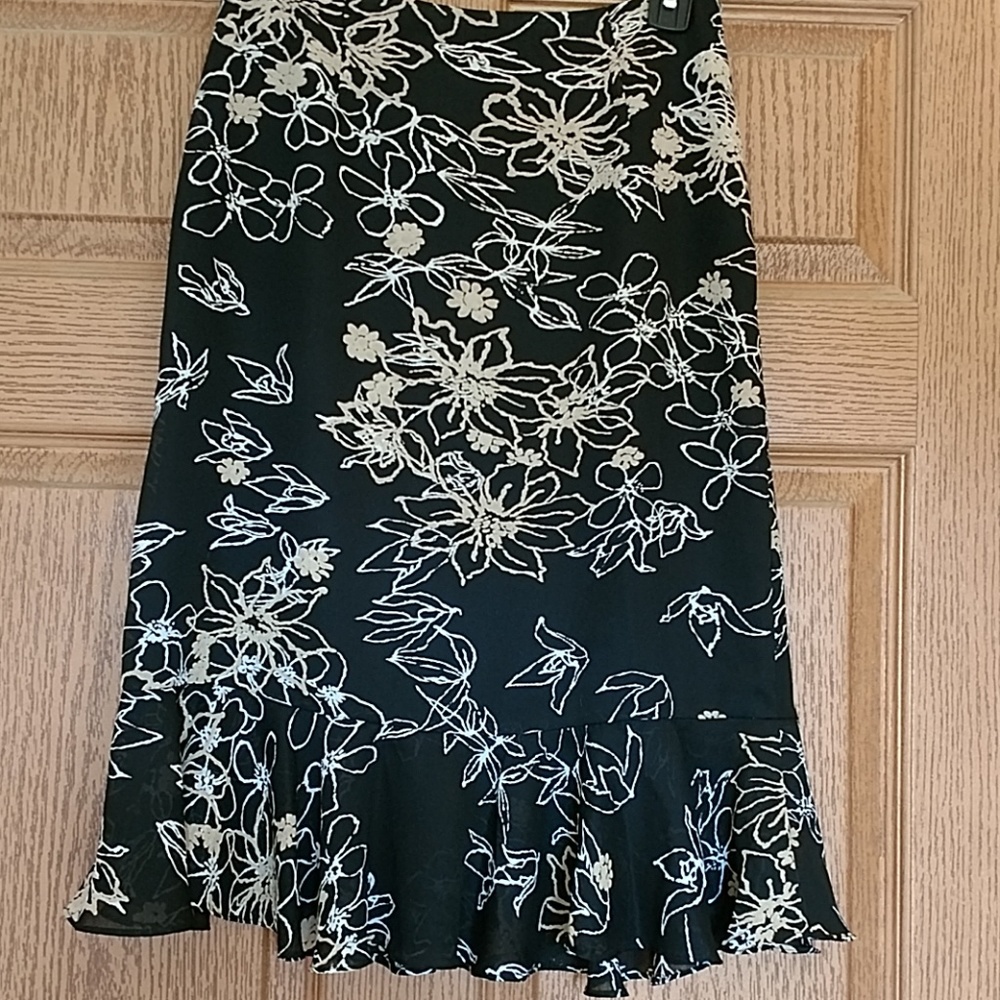 Adorable Ruffle Skirt Size 2